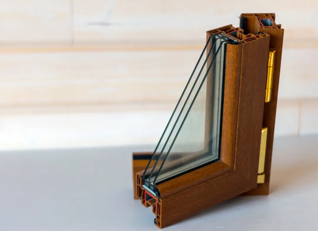 Installation de fenêtre en bois sur mesure Saujon